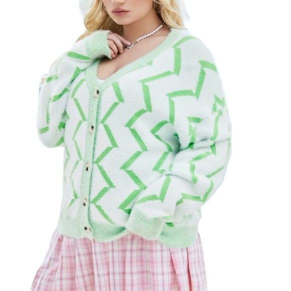 PLUS Pastel Stripe Cardigan - Picture 3 of 5